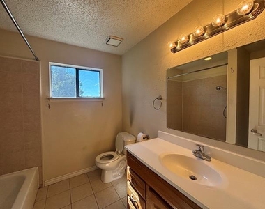 6736 Phoenix Place - Photo Thumbnail 8