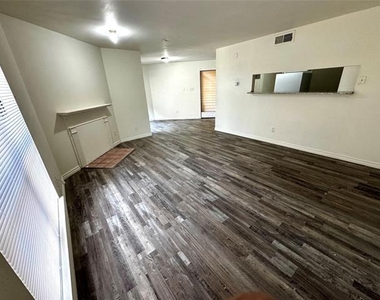 3524 Buckingham - Photo Thumbnail 2