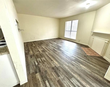 3524 Buckingham - Photo Thumbnail 1