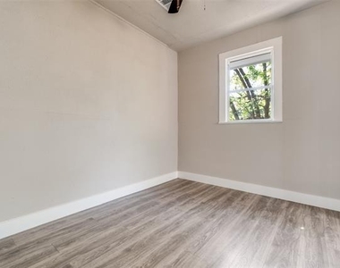 1247 Georgia Avenue - Photo Thumbnail 14