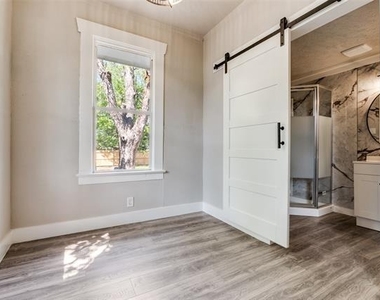 1247 Georgia Avenue - Photo Thumbnail 12