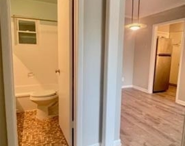 3215 Douglas Avenue - Photo Thumbnail 21