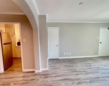 3215 Douglas Avenue - Photo Thumbnail 1