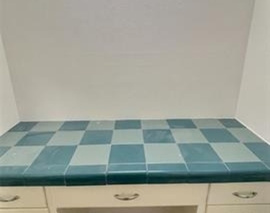 3215 Douglas Avenue - Photo Thumbnail 18