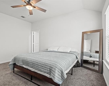 120 Creek End Drive - Photo Thumbnail 15