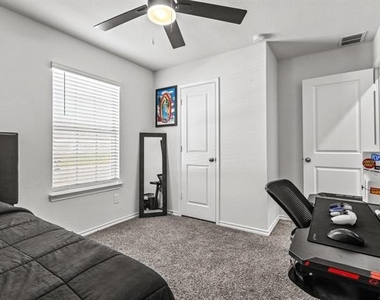 120 Creek End Drive - Photo Thumbnail 19