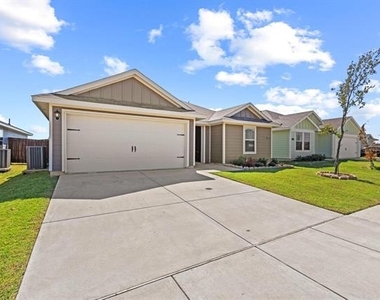 120 Creek End Drive - Photo Thumbnail 2