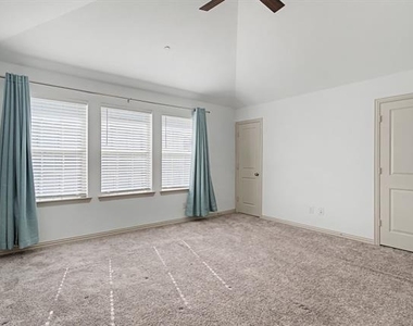 6032 Silverado Trail - Photo Thumbnail 17
