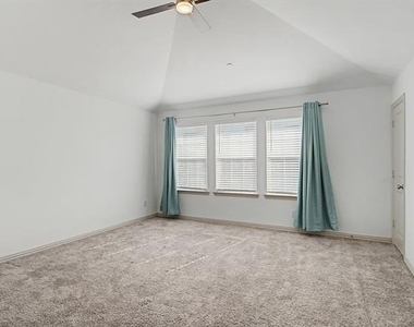 6032 Silverado Trail - Photo Thumbnail 16