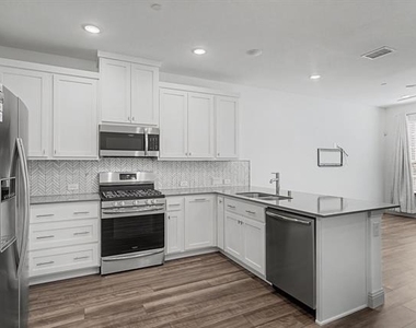 6032 Silverado Trail - Photo Thumbnail 11