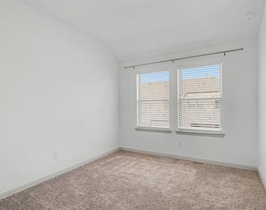 6032 Silverado Trail - Photo Thumbnail 22