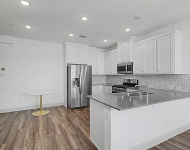 6032 Silverado Trail - Photo Thumbnail 8