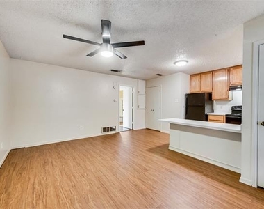619 Race Street - Photo Thumbnail 4