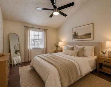 619 Race Street - Photo Thumbnail 13