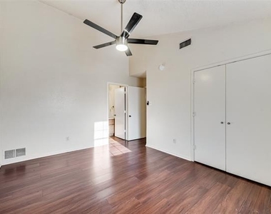 619 Race Street - Photo Thumbnail 14