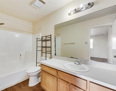 619 Race Street - Photo Thumbnail 15