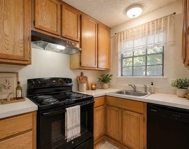 619 Race Street - Photo Thumbnail 10