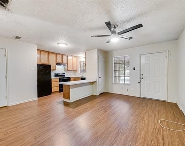 619 Race Street - Photo Thumbnail 5