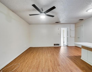 619 Race Street - Photo Thumbnail 2