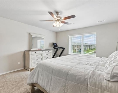 3120 Providence Place - Photo Thumbnail 15