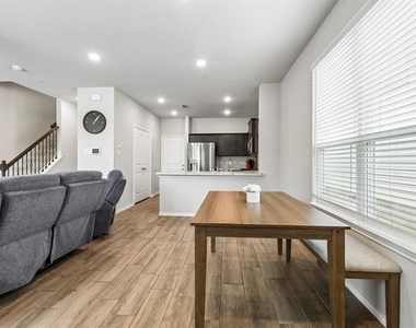 3120 Providence Place - Photo Thumbnail 4
