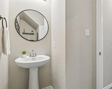 3120 Providence Place - Photo Thumbnail 13