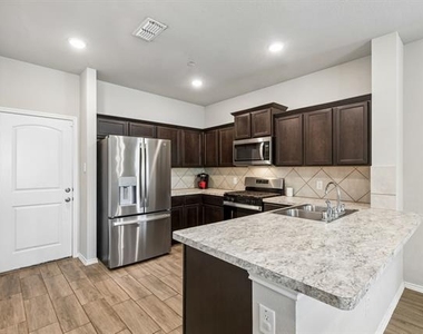 3120 Providence Place - Photo Thumbnail 11