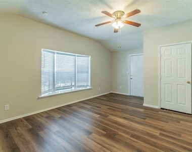 213 Melinda Drive - Photo Thumbnail 20