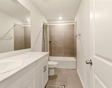 1212 Blue Ridge Place - Photo Thumbnail 18