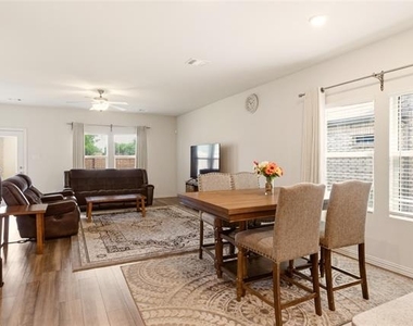 1212 Blue Ridge Place - Photo Thumbnail 8