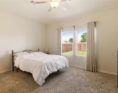 1212 Blue Ridge Place - Photo Thumbnail 11