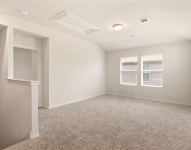 1212 Blue Ridge Place - Photo Thumbnail 5