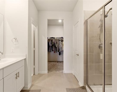 1212 Blue Ridge Place - Photo Thumbnail 4