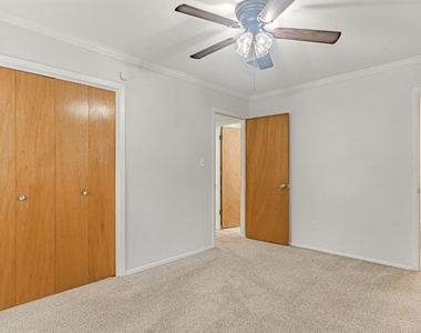 1912 15th Street - Photo Thumbnail 24