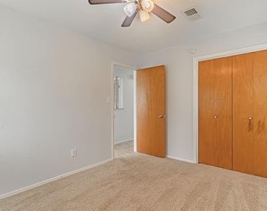 1912 15th Street - Photo Thumbnail 17