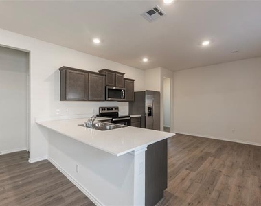 2008 Bailer Way - Photo Thumbnail 9