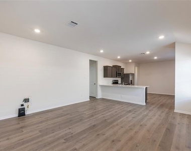 2008 Bailer Way - Photo Thumbnail 5