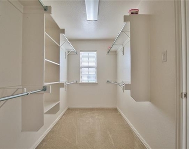 6505 Federal Hall Street - Photo Thumbnail 16
