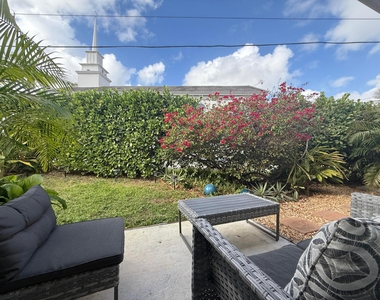 203 Seacrest Lane - Photo Thumbnail 2
