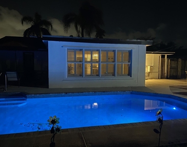 4295 Crestdale Street - Photo Thumbnail 8