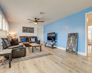 4295 Crestdale Street - Photo Thumbnail 6