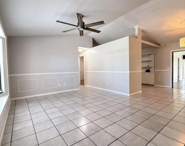 1626 Sw Buffum Lane - Photo Thumbnail 1