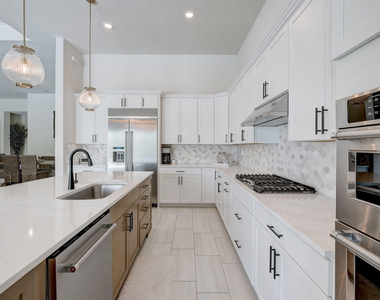 9234 Balsamo Drive - Photo Thumbnail 16