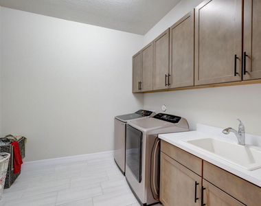 9234 Balsamo Drive - Photo Thumbnail 35
