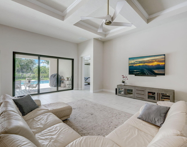 9234 Balsamo Drive - Photo Thumbnail 8