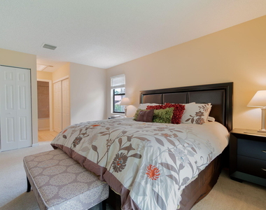 13095 Belhaven Court - Photo Thumbnail 10