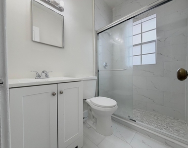 623 Park Place - Photo Thumbnail 2