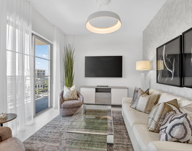 155 E Boca Raton Road - Photo Thumbnail 3