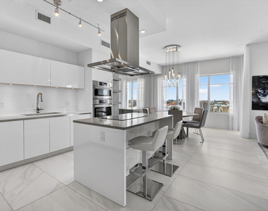 155 E Boca Raton Road - Photo Thumbnail 9