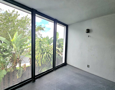 213 Lake Pointe Drive - Photo Thumbnail 1